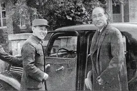 蒋军高官请红色特工吃饭，当面质问：说实话，你是不是赤党？图片