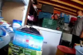 民警扫码付款后，冰箱里传出到账声图片
