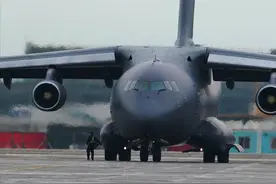 运20大型运输机：远程投送的一双天翼图片