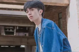 姜云升：偶像长相的实力派“Rapper”，人气高发展好穿搭更是不俗图片