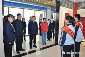 太原市娄烦县：市政协副主席梁宏宇、市教育局局长李颖开展教育扶贫调研工作图片