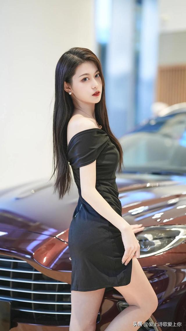 情感故事：被美女组长虐，可我离别时，她却爱上了我