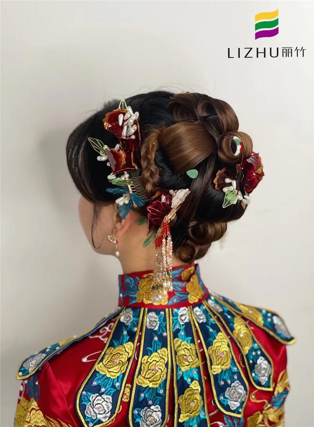 中式秀禾发型片,广西学习化妆盘发教程