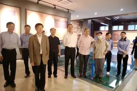 江苏省委原副书记顾浩一行人调研南钢图片