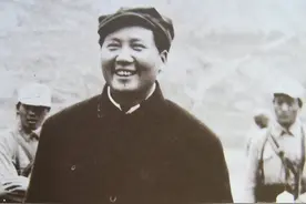 1957年毛主席途经沈阳，问军区司令：黄毛丫头呢？我要吃她做的饭图片