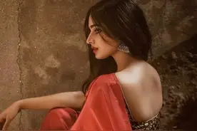 印度美女来中国游玩，5天后由衷感慨：中国的卫生真的不如印度！图片