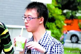 重庆文科状元何川洋，高考659分被北大拒绝：坚决不能录取这种图片