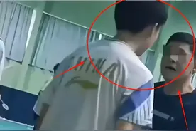 越扒越有！大爷球拍怒扇男孩脸后续，知情人曝更多细节，评论炸了图片