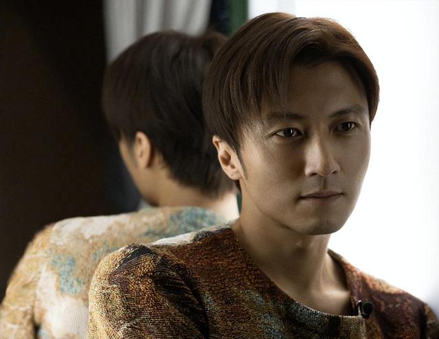 谢霆锋多大年龄,42岁谢霆锋近况令人担心,体型突然消瘦了很多,下巴