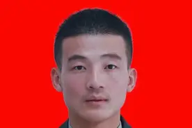 细心关怀存大爱，兵哥哥勇救落水女孩儿图片