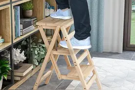 难怪这么多人选择折叠梯，不仅小巧便携省空间，而且功能强大图片