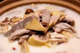 冬季养生宜温补！广东肚包鸡，驱寒暖身营养足，顺应时节过寒冬图片