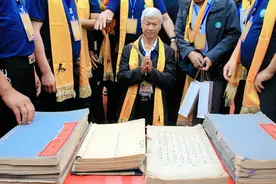 07年后，韩国一大家族每年来河南祭拜，声称：我们祖先是抗日名将图片