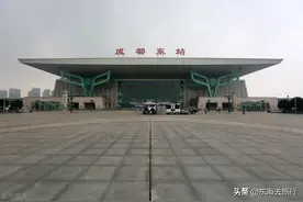 C6017次列车，是由成都东开往成都东的跨省环线高铁，横跨四省份图片