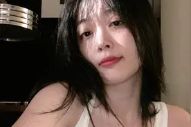 “蜜桃少女”崔雪莉：因“尺度片”和恋情遭群嘲，仅25岁走上绝路图片