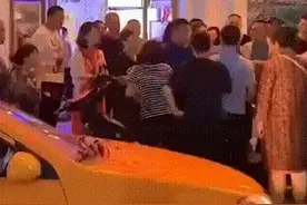 “不接待中国人”，谁给你的底气？侮辱中国人民尊严，绝对不行！图片