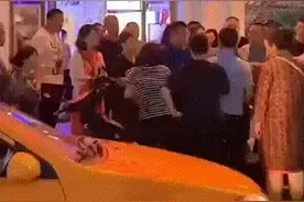 “不接待中国人”，谁给你的底气？侮辱中国人民尊严，绝对不行！图片
