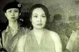 1999年，北京亚运村七号别墅中，她居然当起了“妈妈桑”图片
