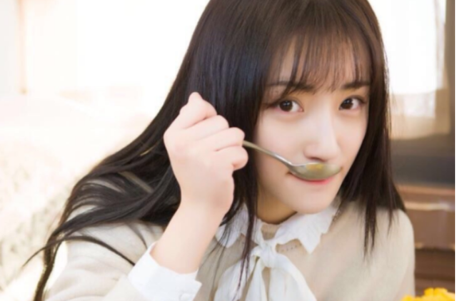 女人有这些表现，其实就是在拒绝你，别自作多情