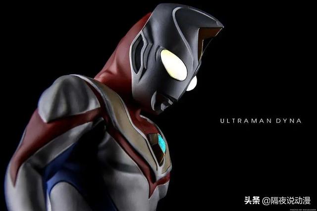 忙着“卖胶”的圆谷，还会记得25年前的《戴拿奥特曼》有多神吗？