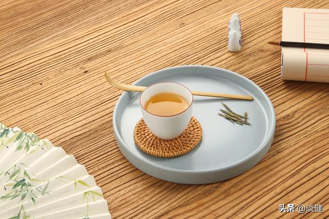 一杯红茶等于六个苹果？每天喝红茶可以预防癌症？真相告诉您