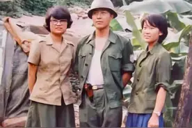 1987老山，秦天团长一张罕见留影，威风凛凛，其父是秦基伟中将图片