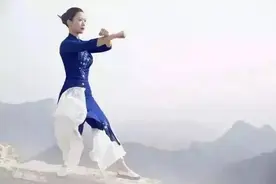 赤裸人间：凉不过人心，深不过人情图片