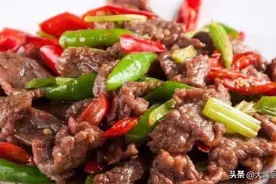 牛肉怎么炒又滑又嫩又香？牢记“一切一腌”，牛肉鲜香入味不塞牙图片