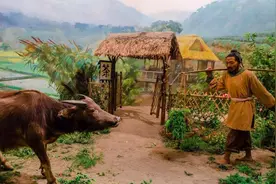 男耕女织、自给自足的小农经济，是两汉农民生产生活的主要特征图片