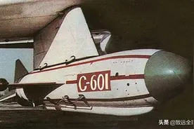 1988年，伊拉克使用中国制造的导弹，击沉了美军巡洋舰旁边的油轮图片