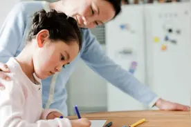 你家孩子也总是抱怨作业多吗？对他说这句话，效果一定很好图片