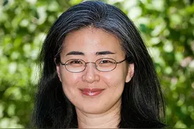 28岁北大才女田晓菲嫁给53岁美国老头，加入美国国籍，现状如何？图片