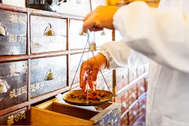 从线下火到线上 “顶流饮品”中药代茶饮谁都能喝？图片