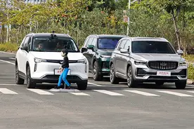 国内首款L4级无人驾驶量产车，用起来到底怎么样？图片