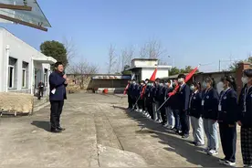 六安市张店中学走进敬老院开展学雷锋活动图片