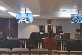 瑞金这起离婚案现场，双方当事人及家属在法庭内互殴…图片