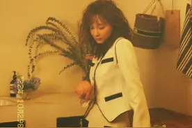 吴昕十一月封面大片花絮，烫羊毛卷发型，复古优雅气质出众图片