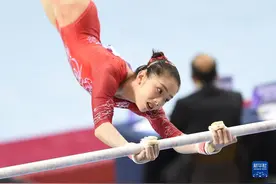 体操亚锦赛：韦筱圆预赛排名第一晋级高低杠决赛图片
