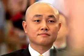 国美残局：“这世界倒塌了，不是轰然一声，而是唏嘘一声”图片