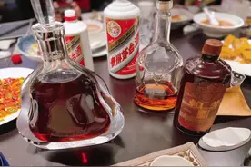 请客吃饭，不管有钱没钱，2种酒可别带上桌，丢人现眼，办砸事儿图片