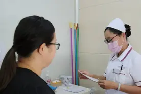 怀孕后还能保持身材？不怕胎儿发育不良吗？医生：这才是健康标准图片
