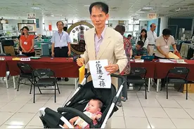 台政坛怪咖柯赐海猝逝终年66岁，曾给自家养的一头牛取名叫“阿扁”图片
