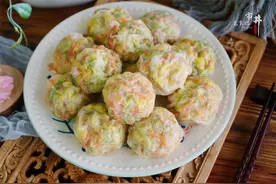 自制“早餐营养包”，4样食材裹一起蒸，早上拿几个吃，营养美味图片