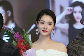 电视剧《人世间》中郎区长的扮演者——邢宇菲图片