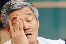 被徒弟爆出私生活混乱，众叛亲离的赵本山，终于付出了代价！图片