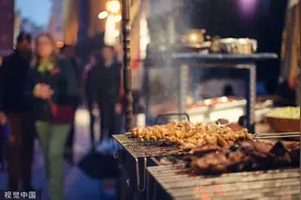 烧烤店因亲戚孩子来店里帮忙被罚 官方：属雇佣童工图片