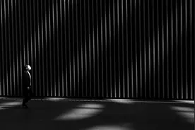 四面楚歌的宁德时代，重回巅峰该分几步？图片