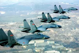 92年中国订购的苏27回国，途经蒙古时被警告：立刻离境！否则开火图片