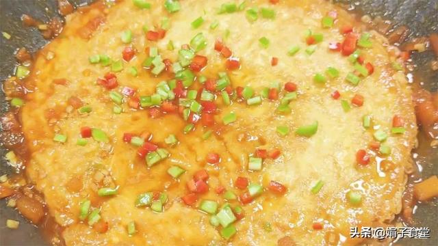 土豆鸡蛋饼这样做才好吃，鲜香入味，简单营养，孩子经常点名要吃