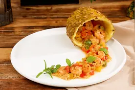 当虾遇上菠萝，清甜鲜美，简直是神仙美味！图片